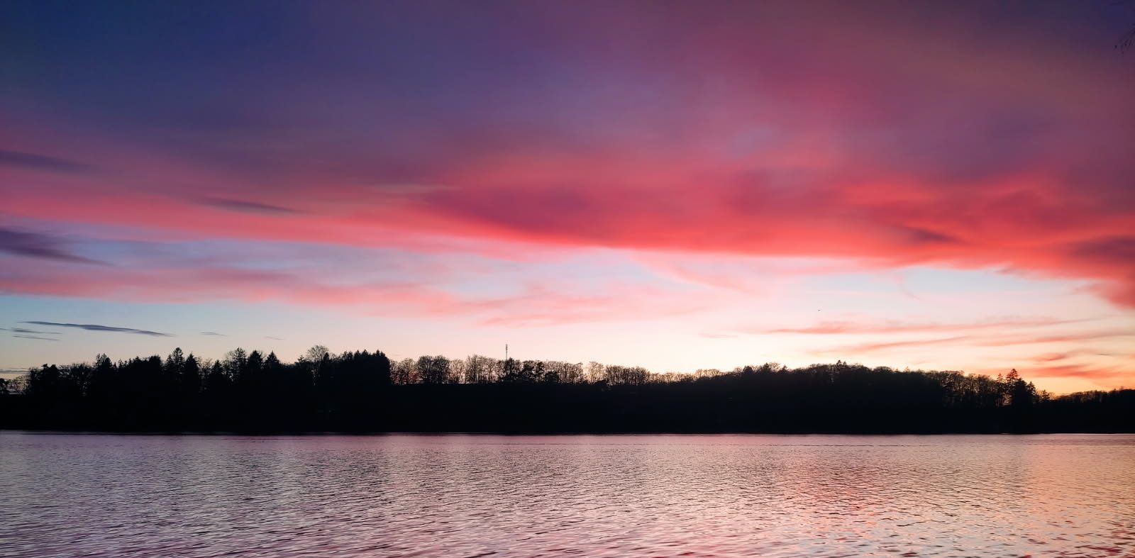 Lac des Settons coucher de soleil